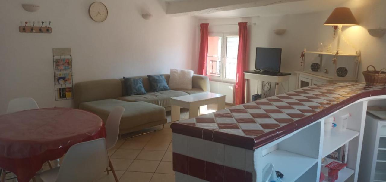 Duplex De Charme Avec Terrasse Au Coeur Du Village 洛尔格 外观 照片