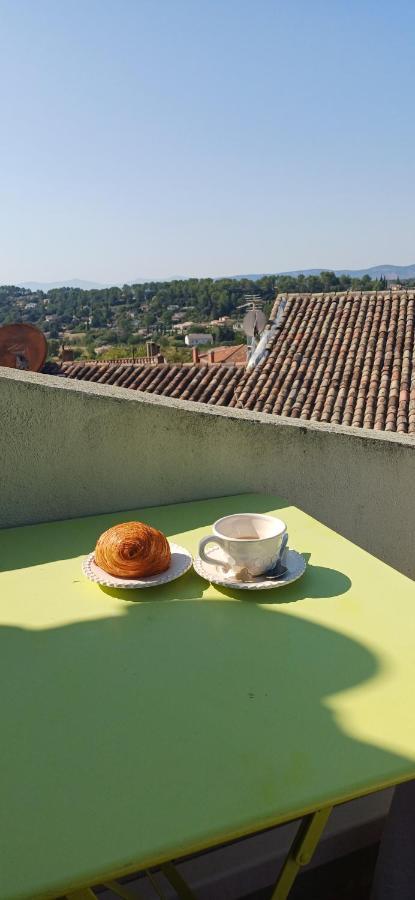 Duplex De Charme Avec Terrasse Au Coeur Du Village 洛尔格 外观 照片