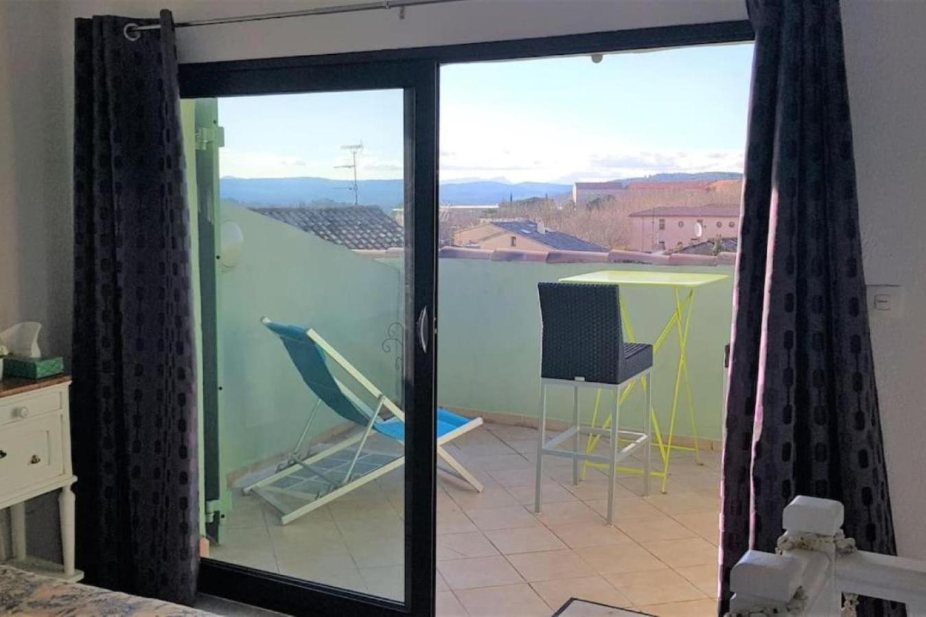 Duplex De Charme Avec Terrasse Au Coeur Du Village 洛尔格 外观 照片